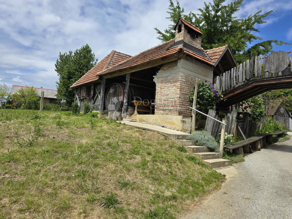 Locale commerciale Leštakovec, Jalžabet, 714,34m2