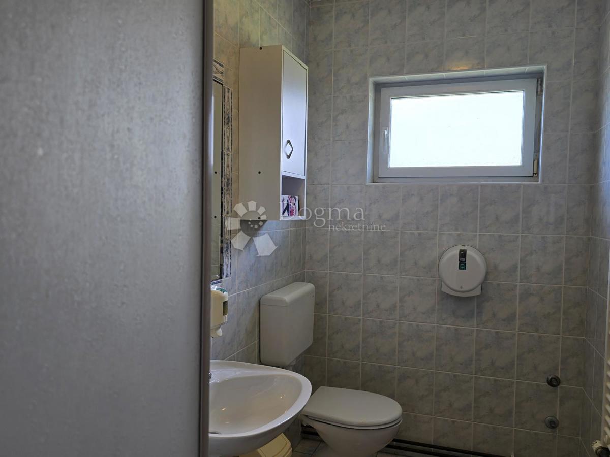 Locale commerciale Leštakovec, Jalžabet, 714,34m2