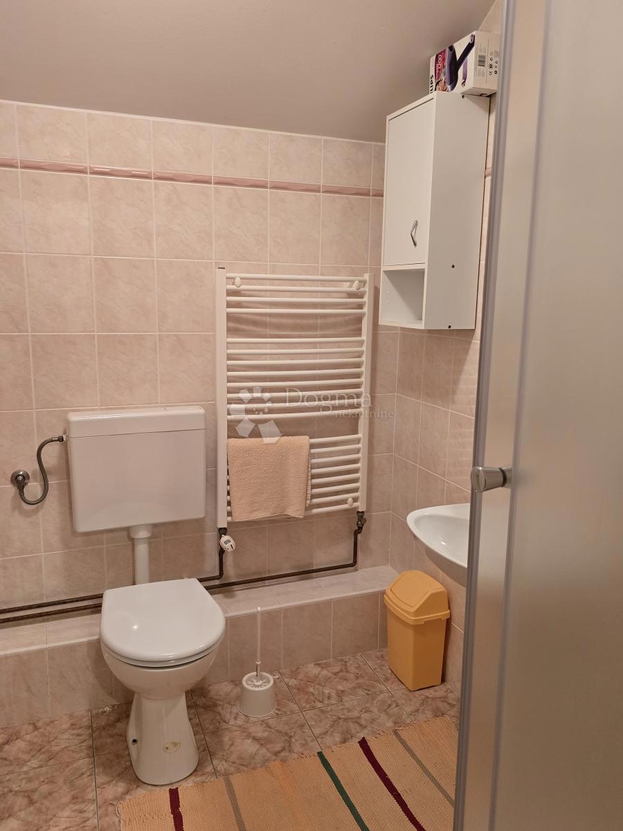 Locale commerciale Leštakovec, Jalžabet, 714,34m2