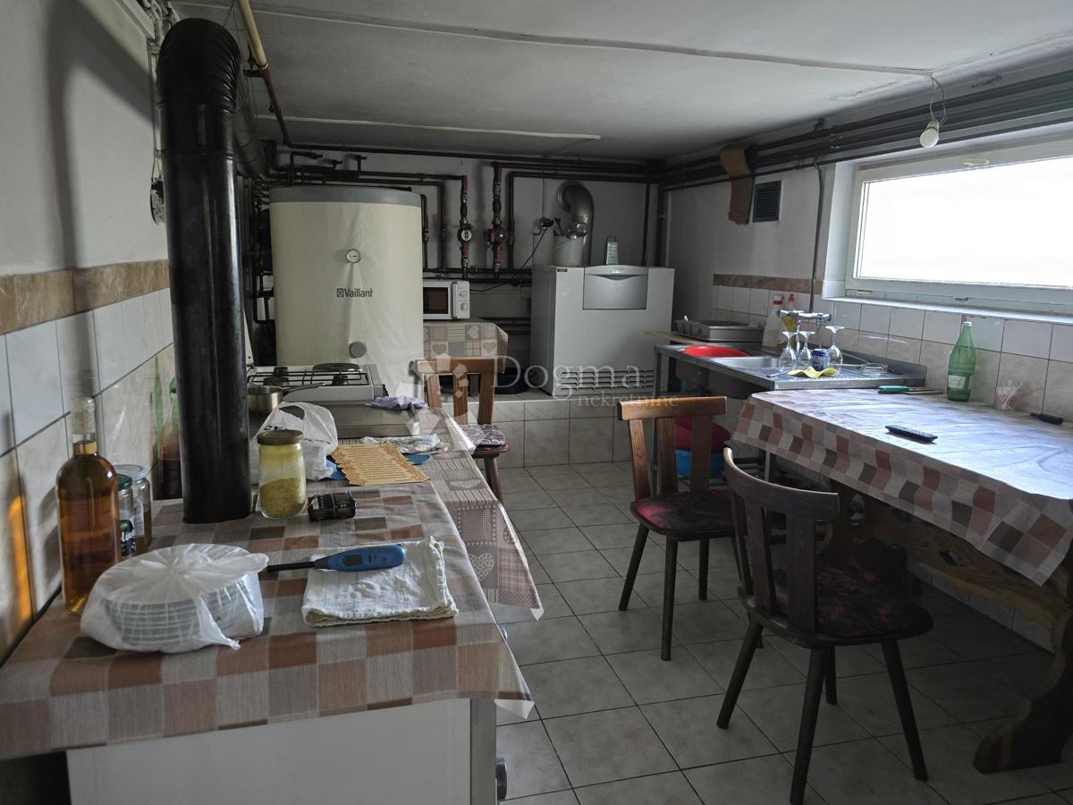 Locale commerciale Leštakovec, Jalžabet, 714,34m2