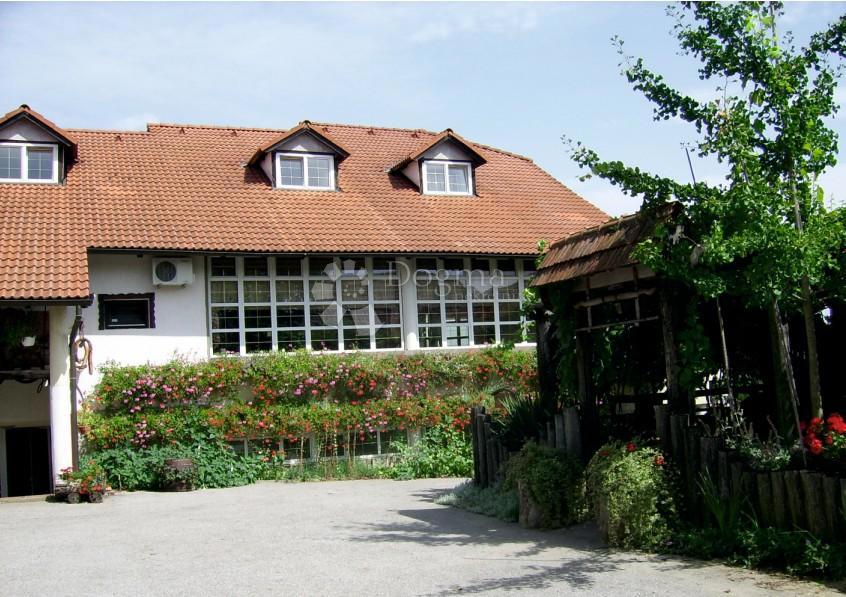 Locale commerciale Leštakovec, Jalžabet, 714,34m2