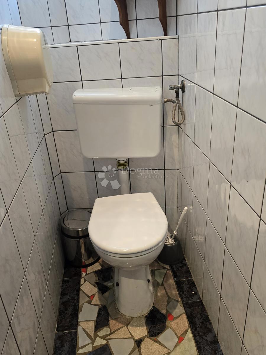 Locale commerciale Leštakovec, Jalžabet, 714,34m2