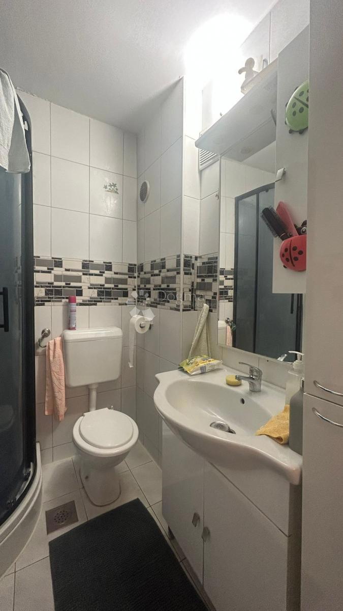 Appartamento con due camere da letto in un'eccellente posizione a Pola, a soli 100 metri dal centro città