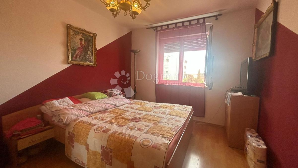 Appartamento con due camere da letto in un'eccellente posizione a Pola, a soli 100 metri dal centro città