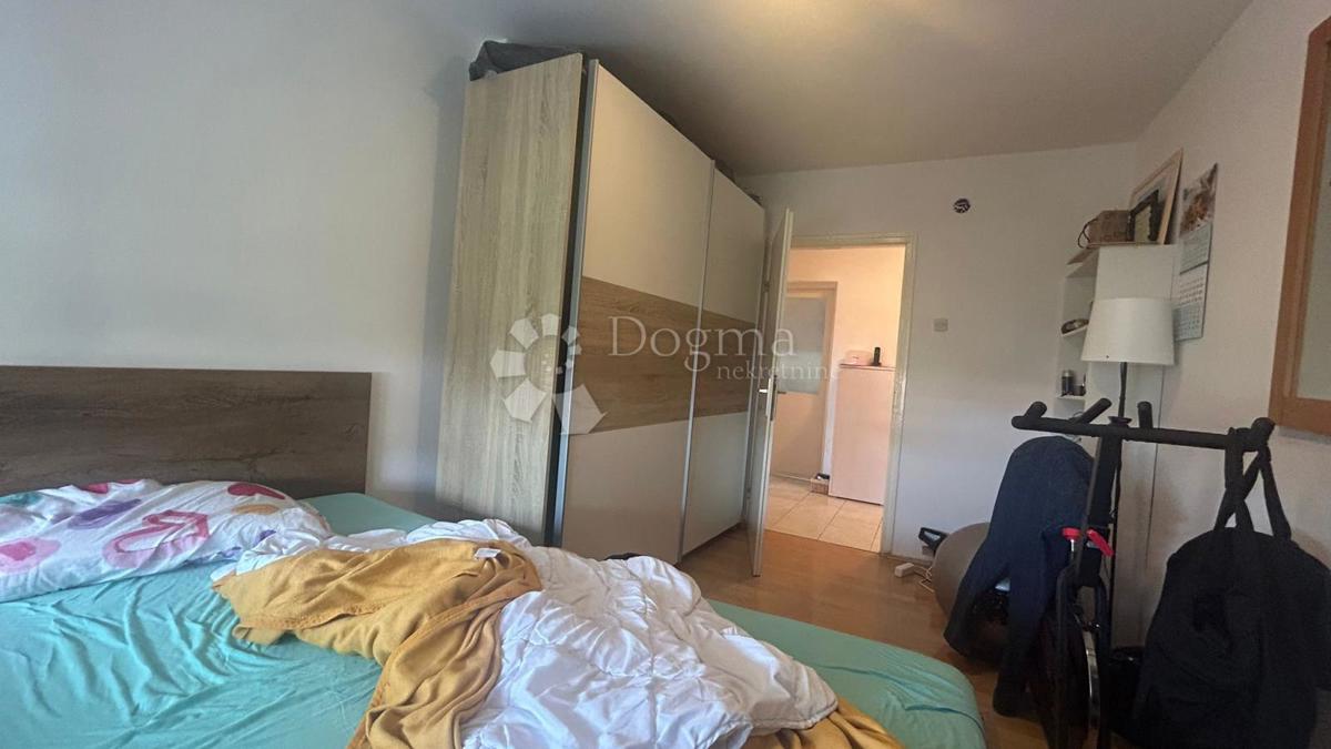 Appartamento con due camere da letto in un'eccellente posizione a Pola, a soli 100 metri dal centro città