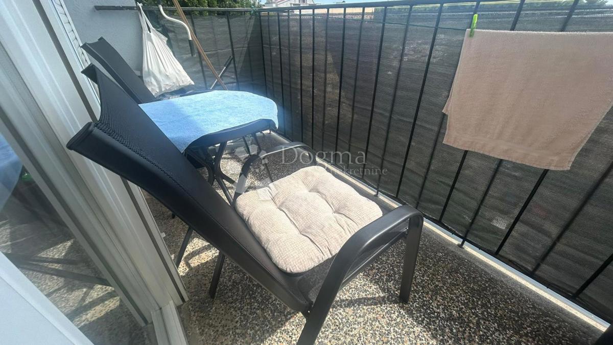 Appartamento con due camere da letto in un'eccellente posizione a Pola, a soli 100 metri dal centro città