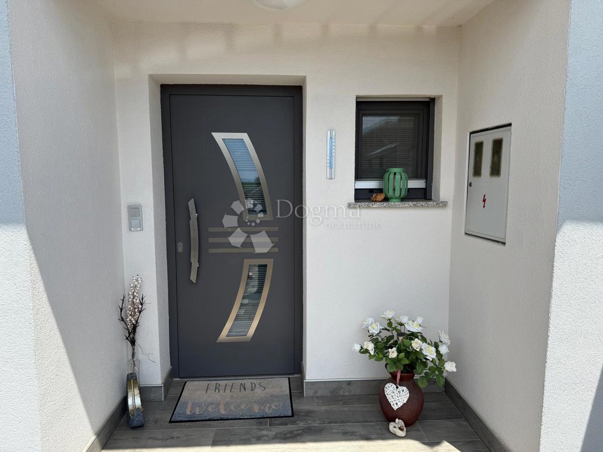 Casa Mačkovec, Čakovec - Okolica, 165m2