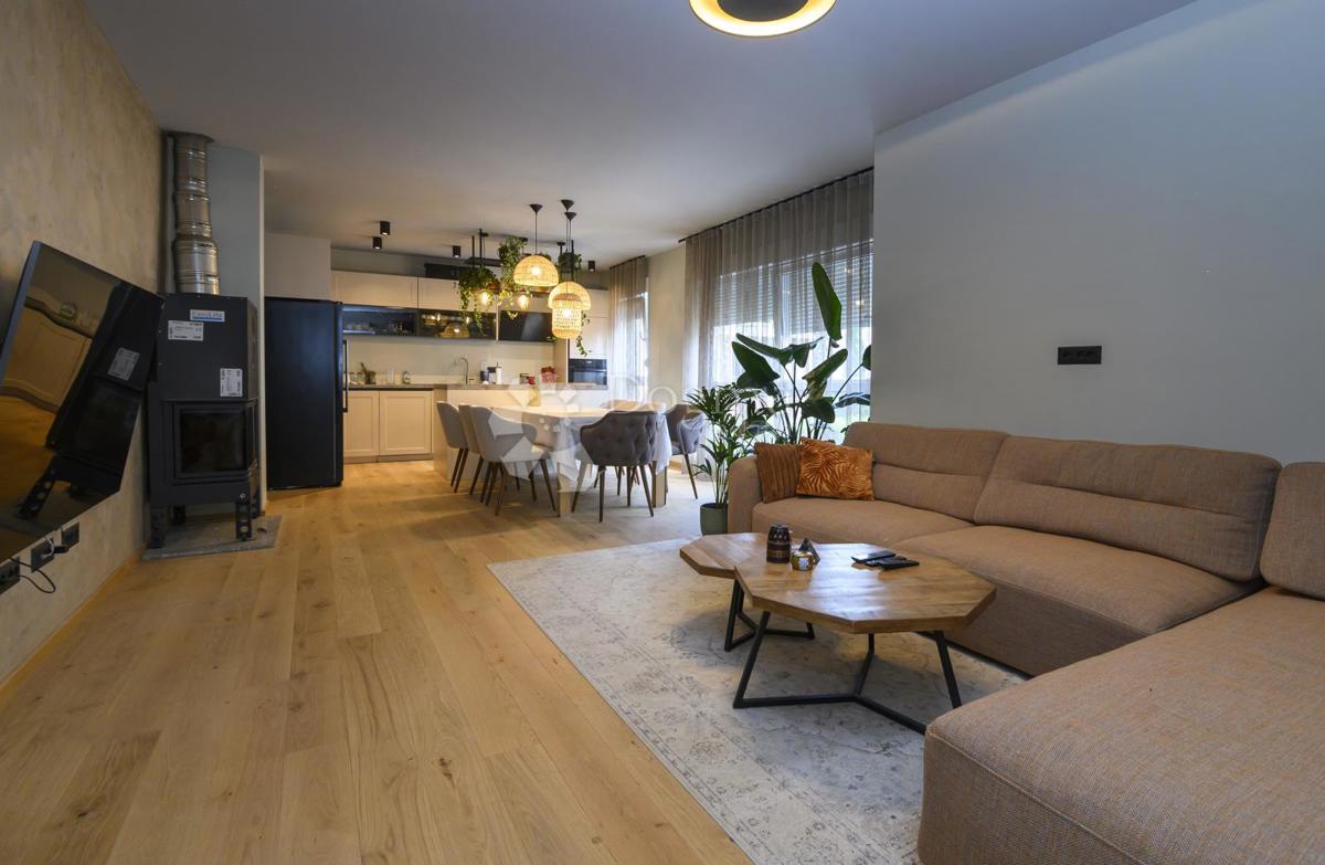 Allogio Strožanac, Podstrana, 135m2