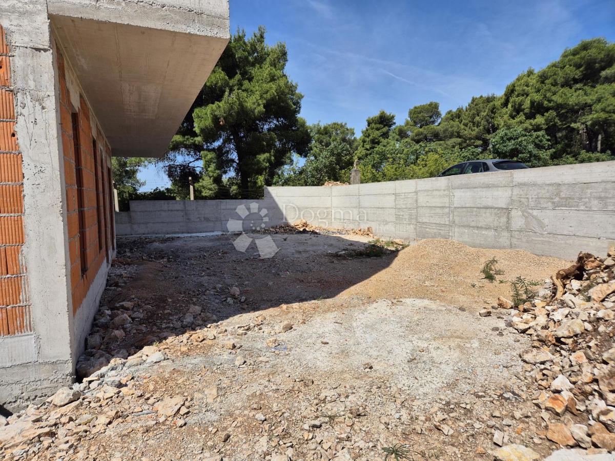 Locale commerciale Crnica, Šibenik, 49,16m2