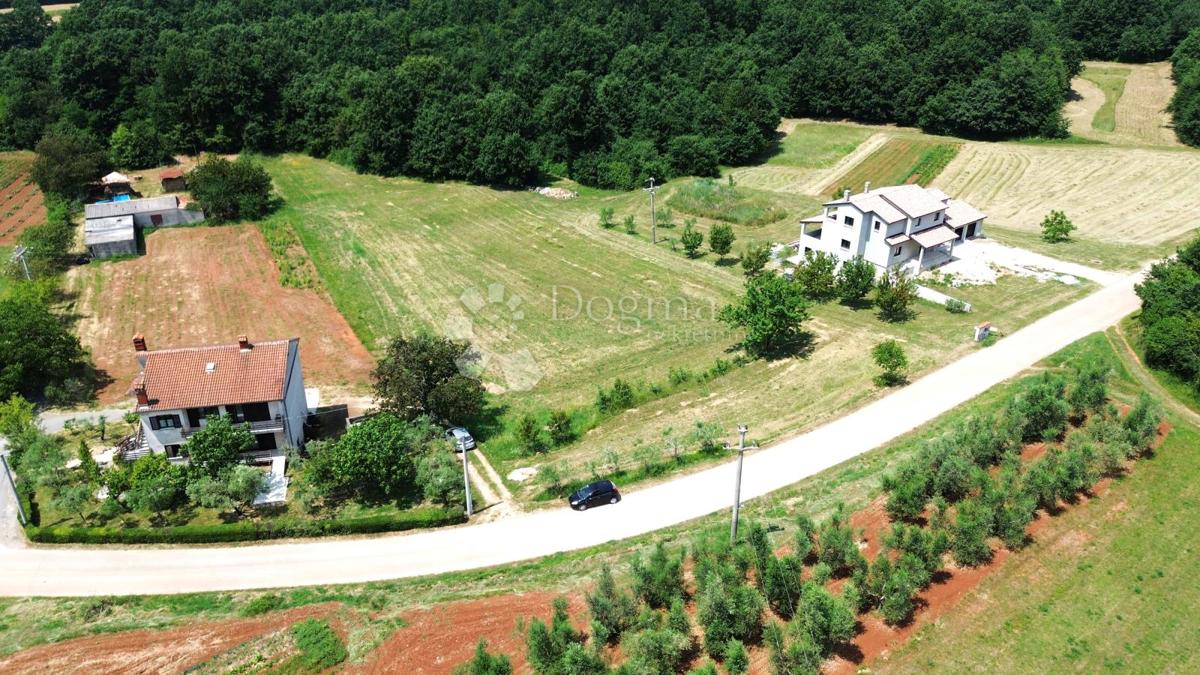 Terreno edificabile Barban, 797m2