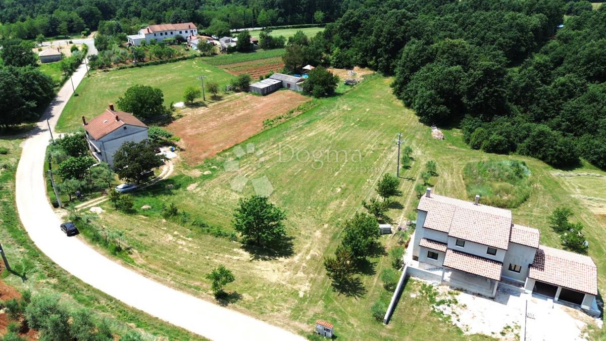 Terreno edificabile Barban, 797m2