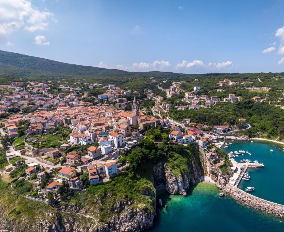 Terreno edificabile Vrbnik, 639m2