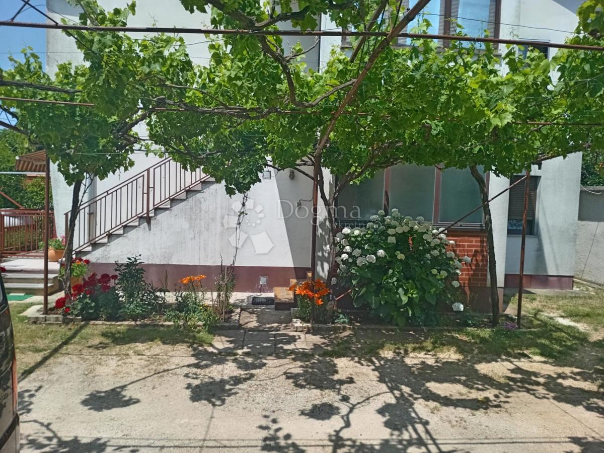 Occasione! Appartamento con giardino e posto auto