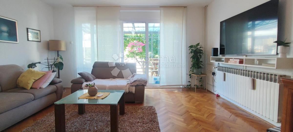 Casa Centar, Bjelovar, 400m2