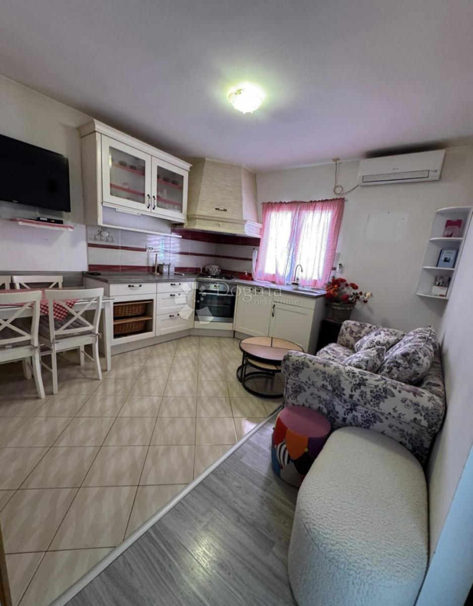 Casa Kaštel Štafilić, Kaštela, 309,46m2