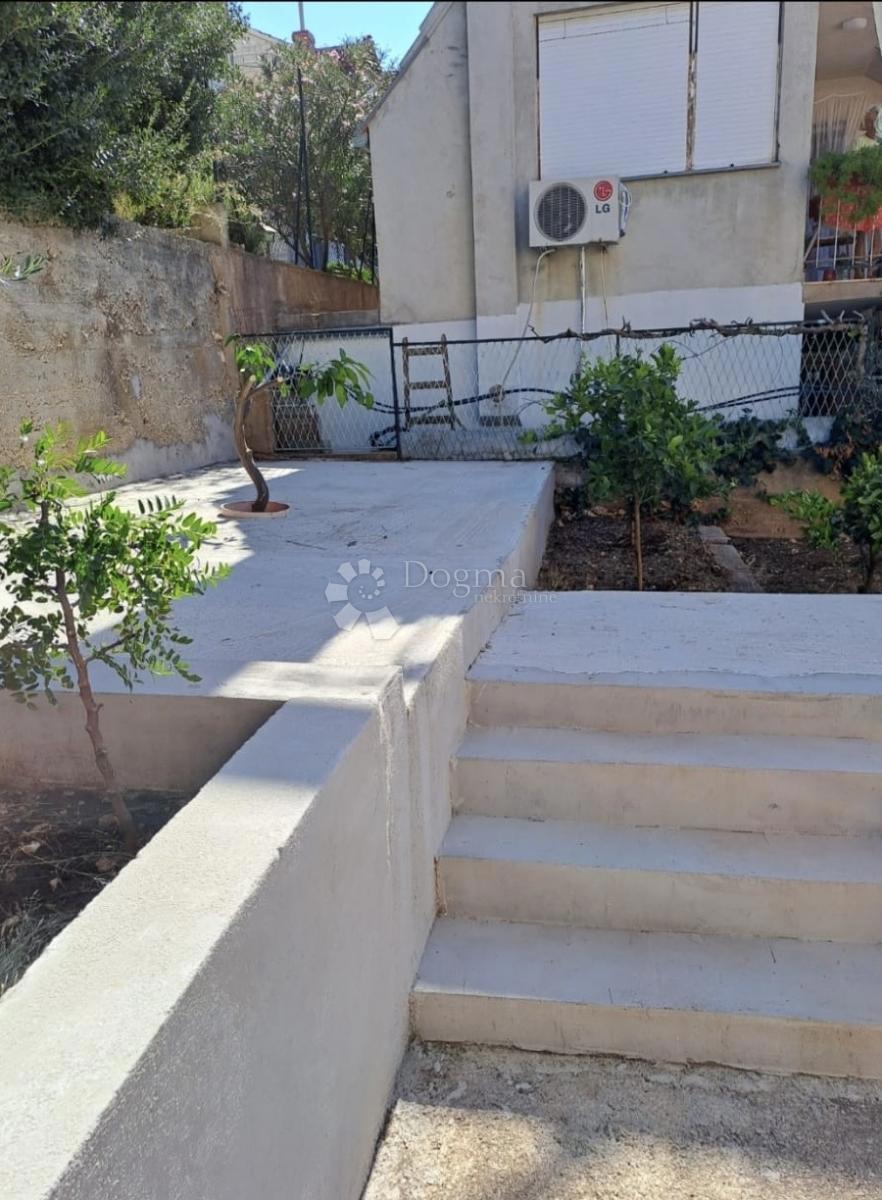 Allogio Baldekin, Šibenik, 96m2