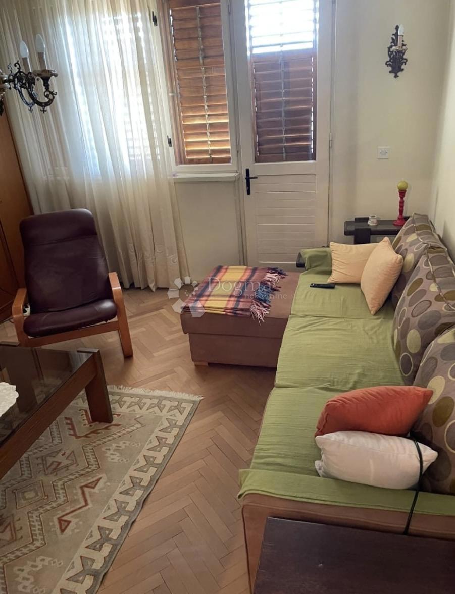 Allogio Baldekin, Šibenik, 96m2