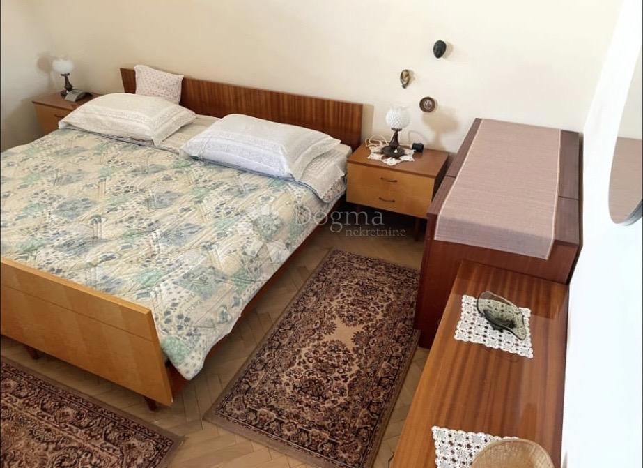 Allogio Baldekin, Šibenik, 96m2