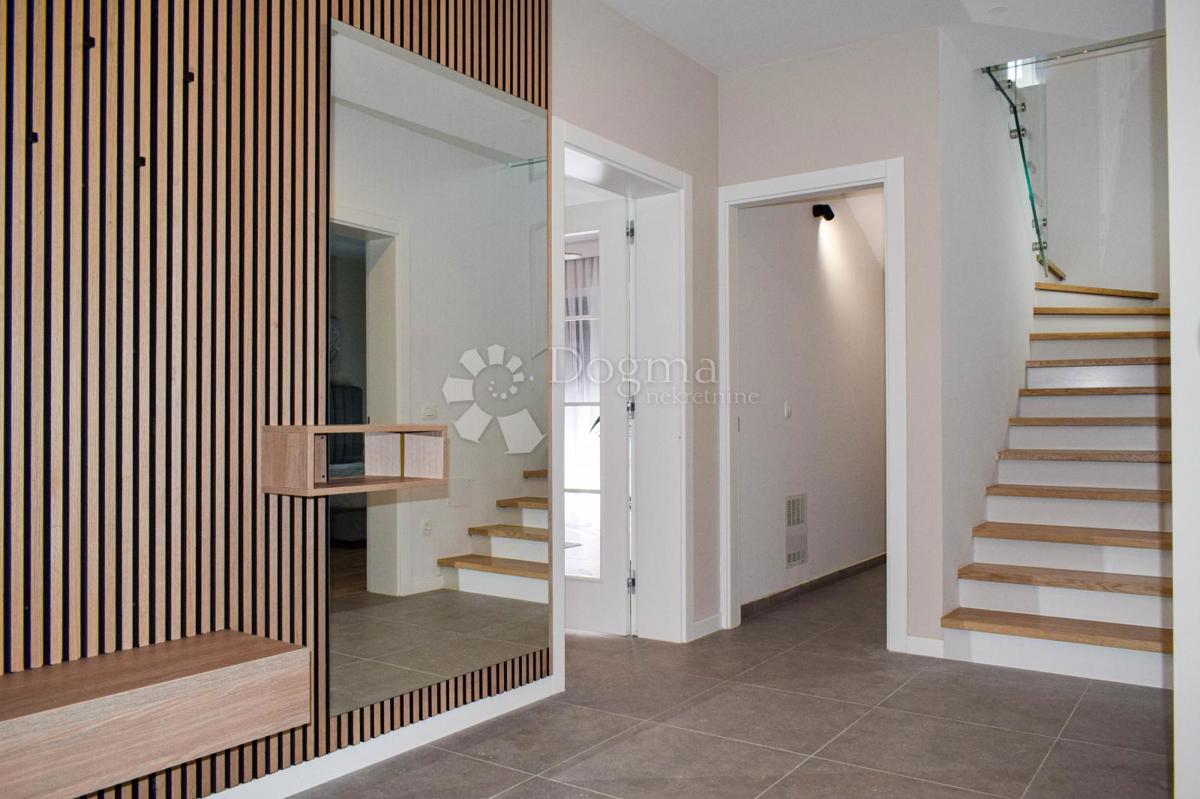 Allogio Tar, Tar-Vabriga, 158m2