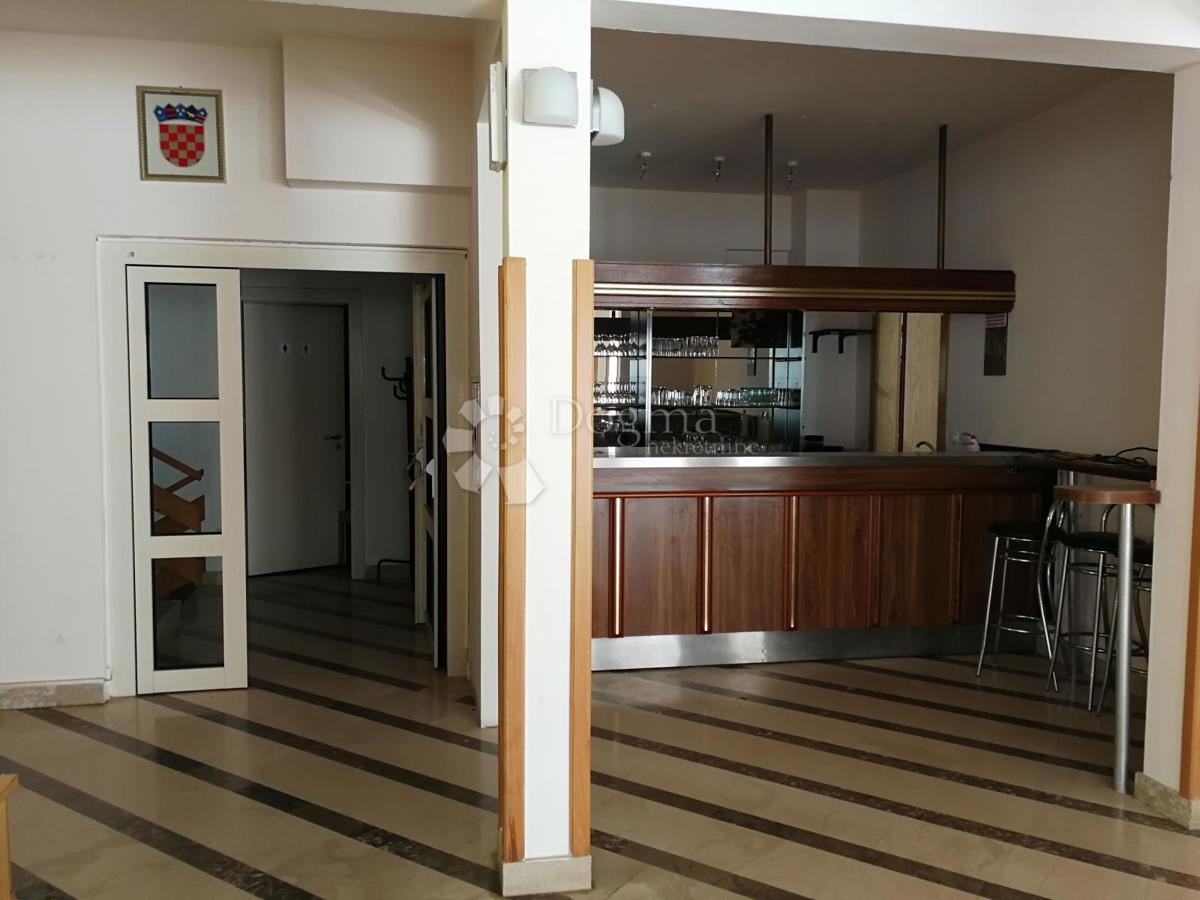 Albergo Sukošan, 2.211m2