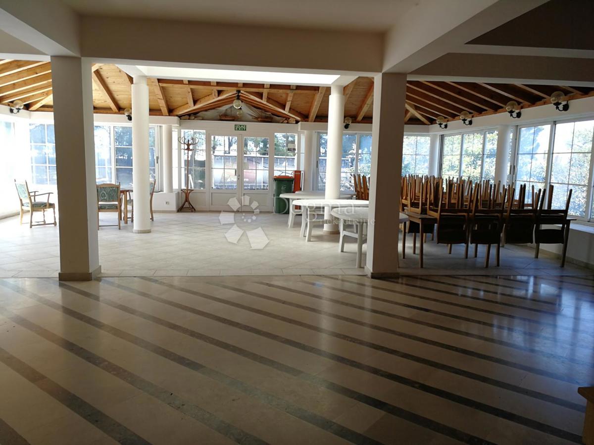 Albergo Sukošan, 2.211m2