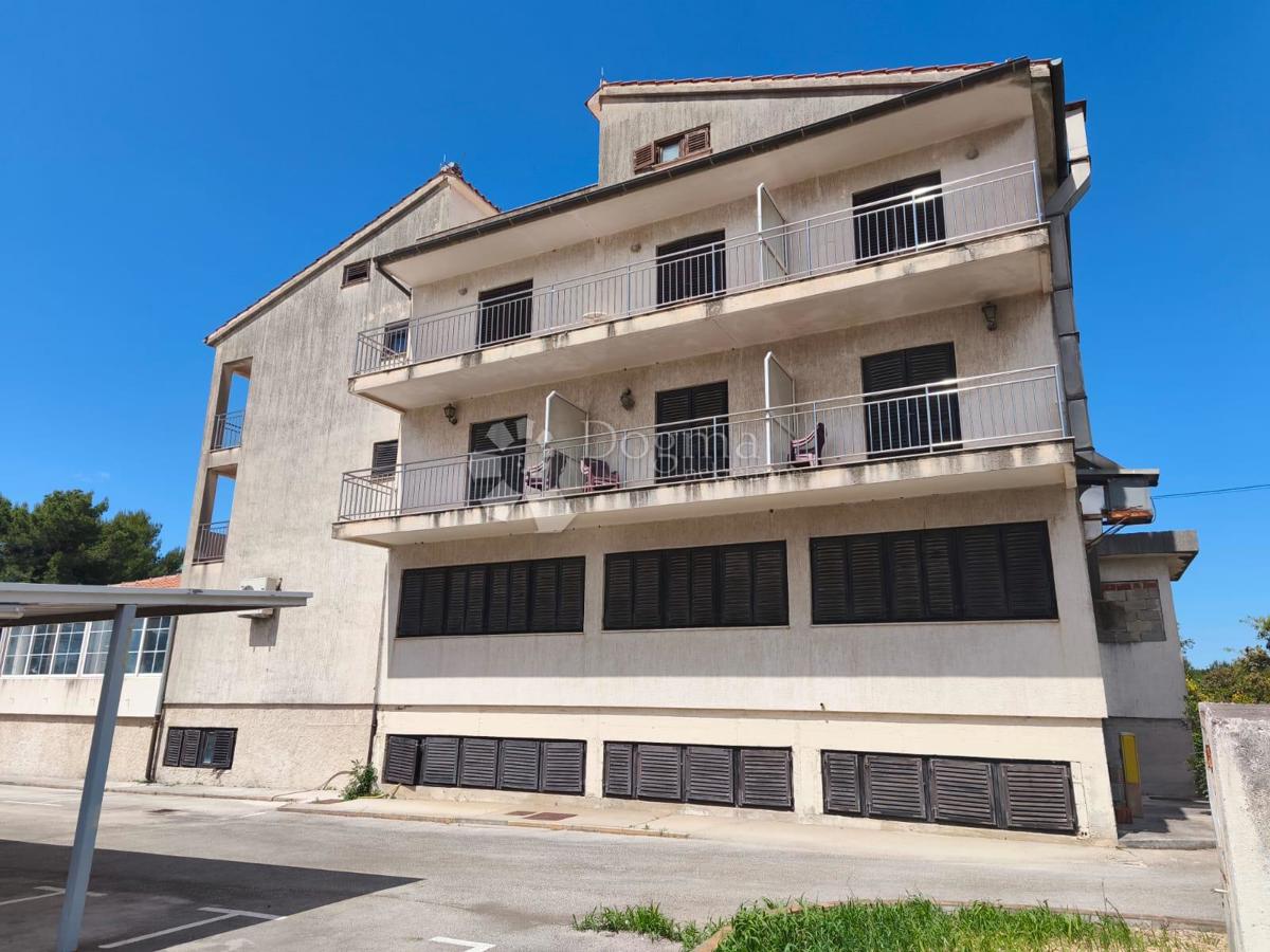 Albergo Sukošan, 2.211m2