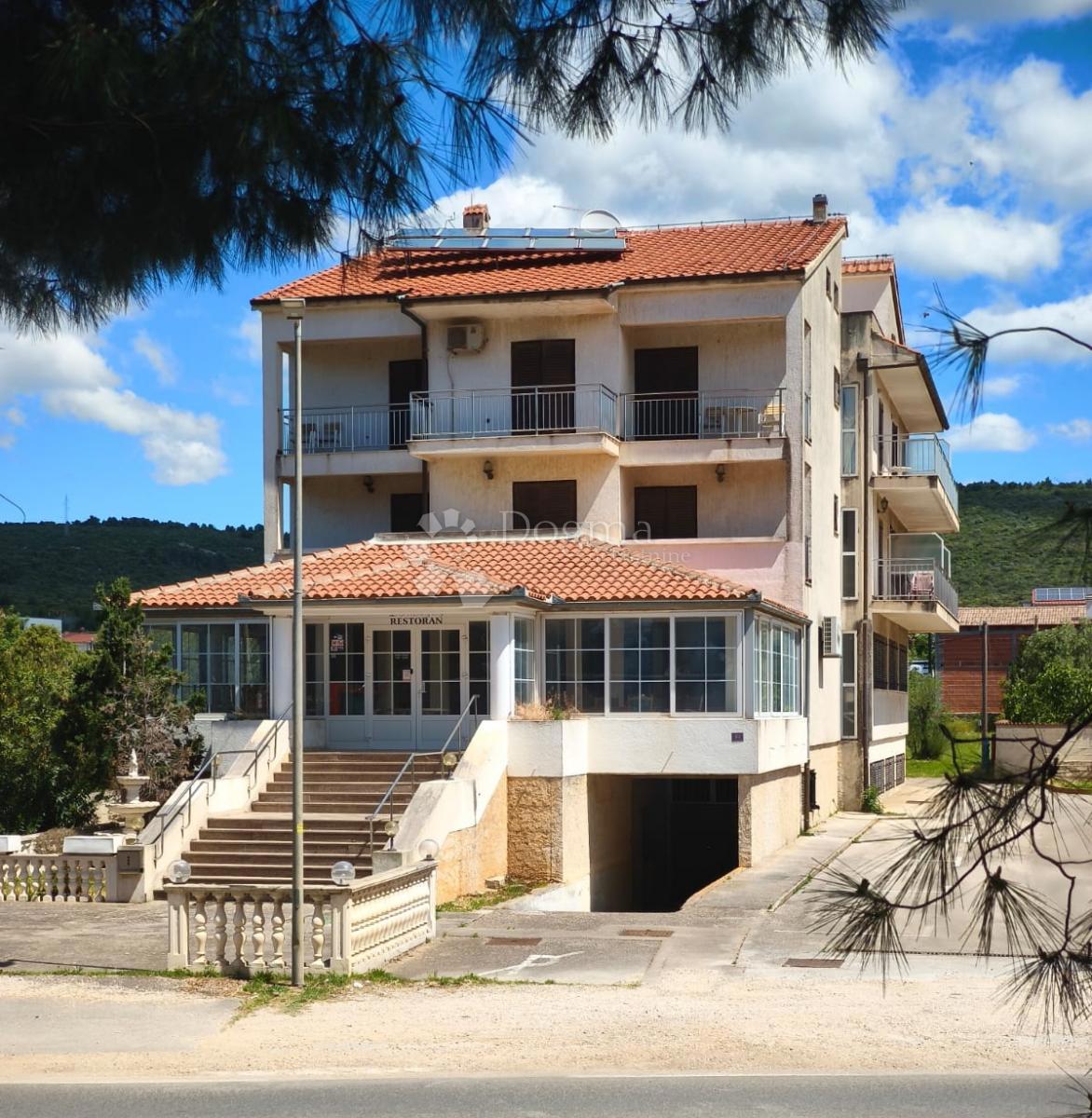 Albergo Sukošan, 2.211m2