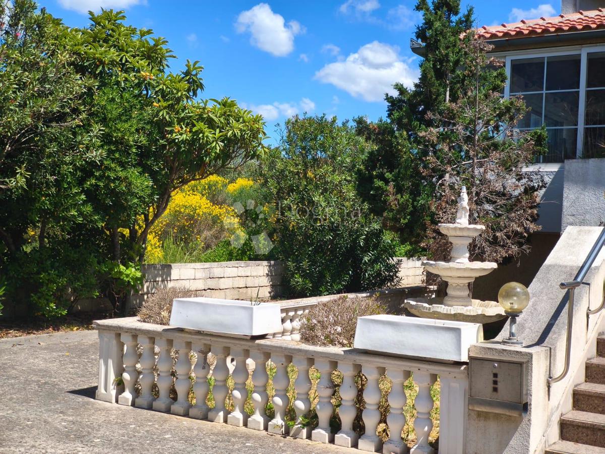 Albergo Sukošan, 2.211m2