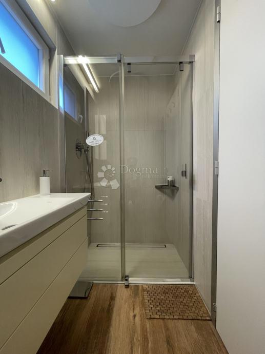 Casa Brodarica, Šibenik - Okolica, 465m2