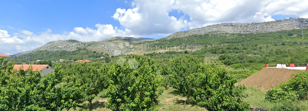 Appartamento moderno con due camere da letto e due posti auto – ambiente tranquillo vicino a Spalato