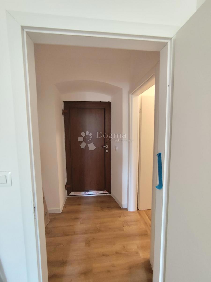 Allogio Dolac, Šibenik, 62m2