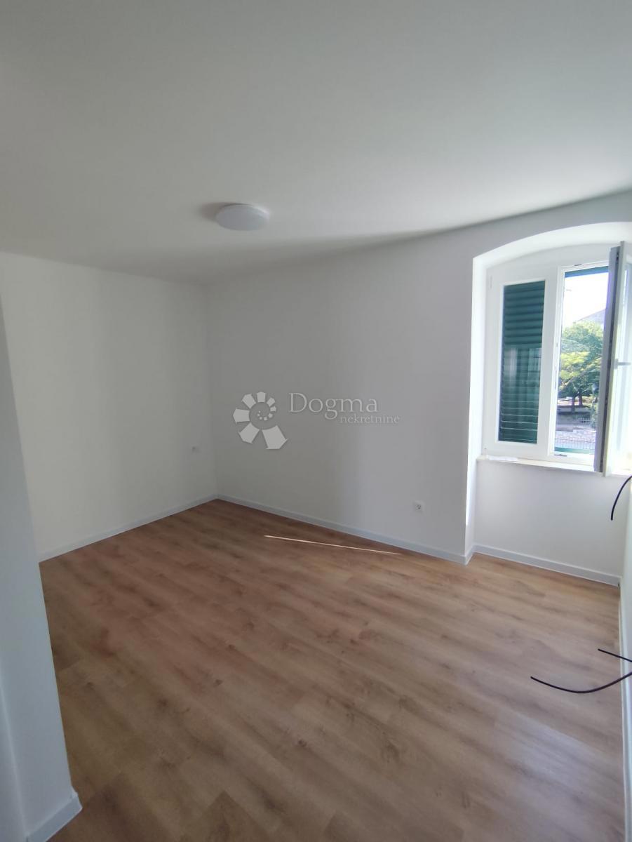 Allogio Dolac, Šibenik, 62m2