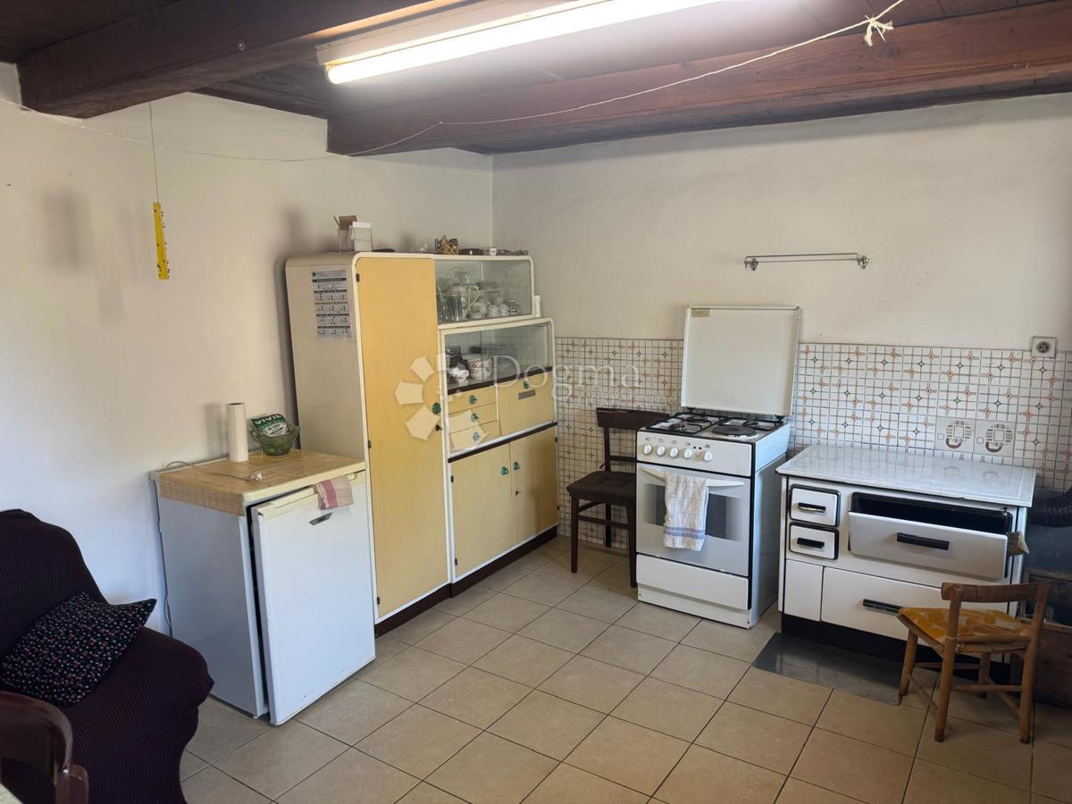 Casa Konjsko Brdo, Perušić, 90m2