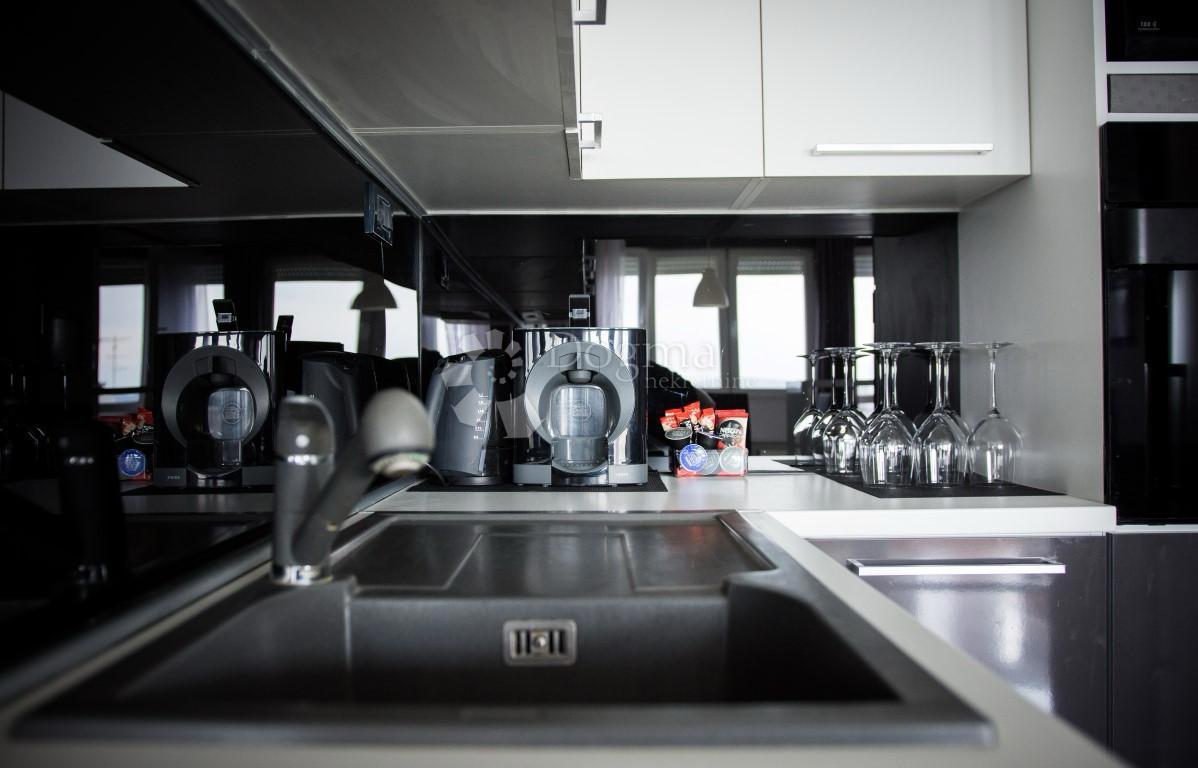 Allogio Baldekin, Šibenik, 63,54m2