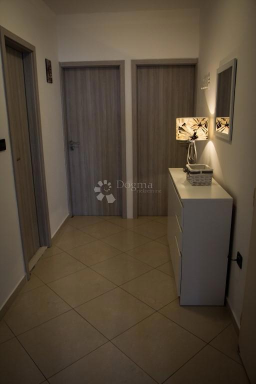 Allogio Baldekin, Šibenik, 63,54m2