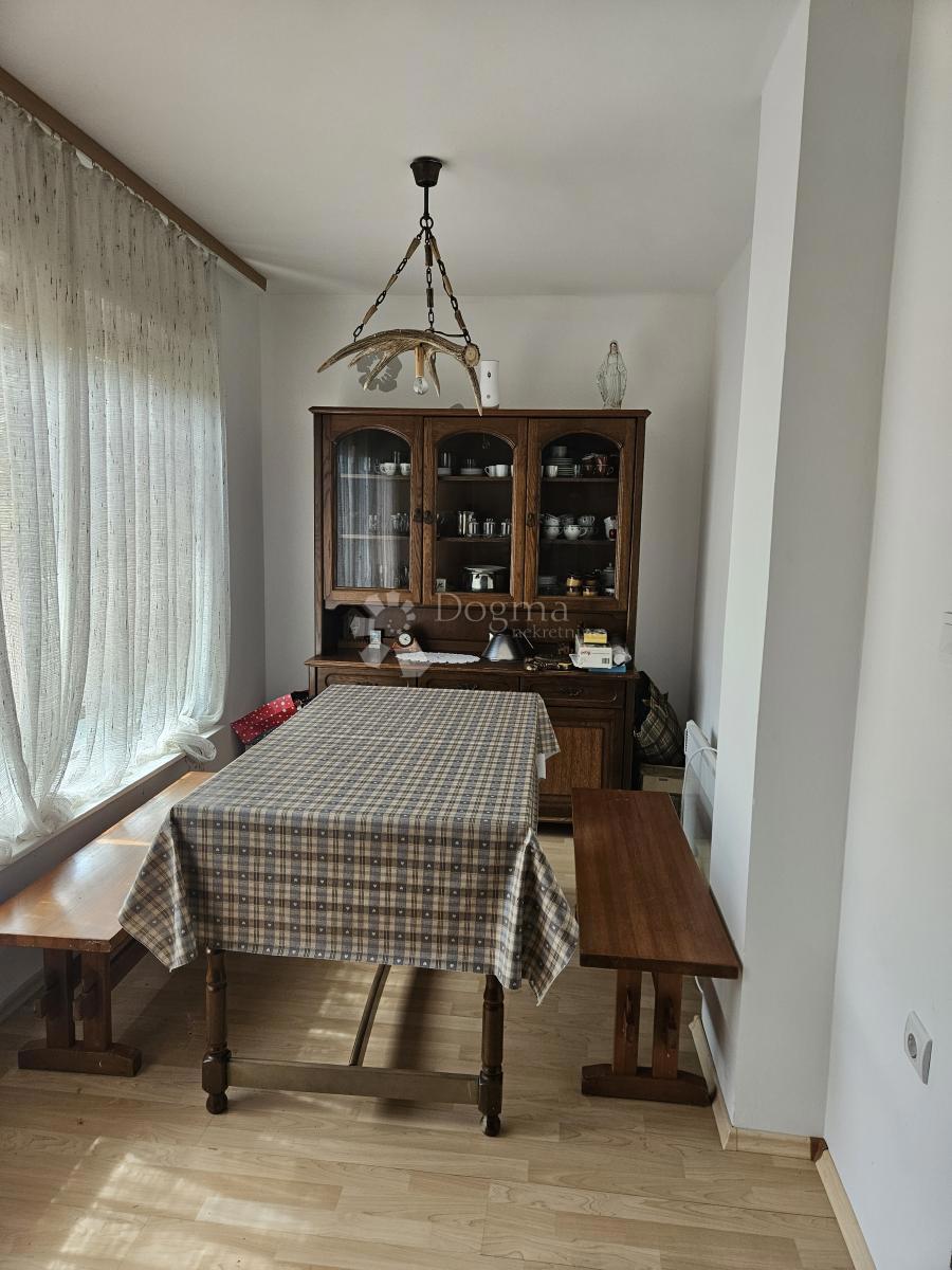 Casa Gornje Vratno, Cestica, 166,58m2