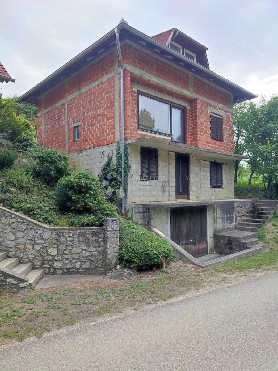 Casa Gornje Vratno, Cestica, 166,58m2