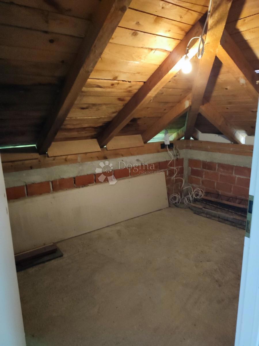 Casa Gornje Vratno, Cestica, 166,58m2