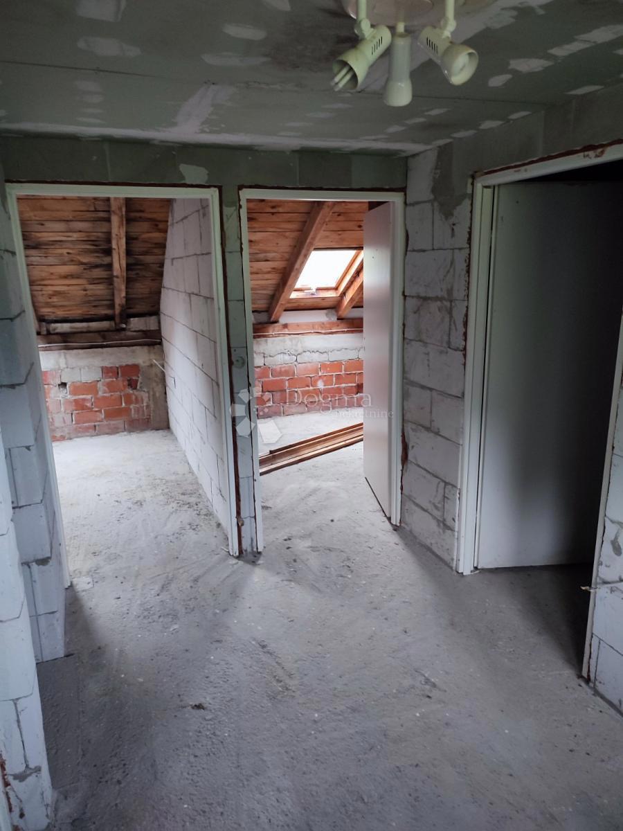 Casa Gornje Vratno, Cestica, 166,58m2