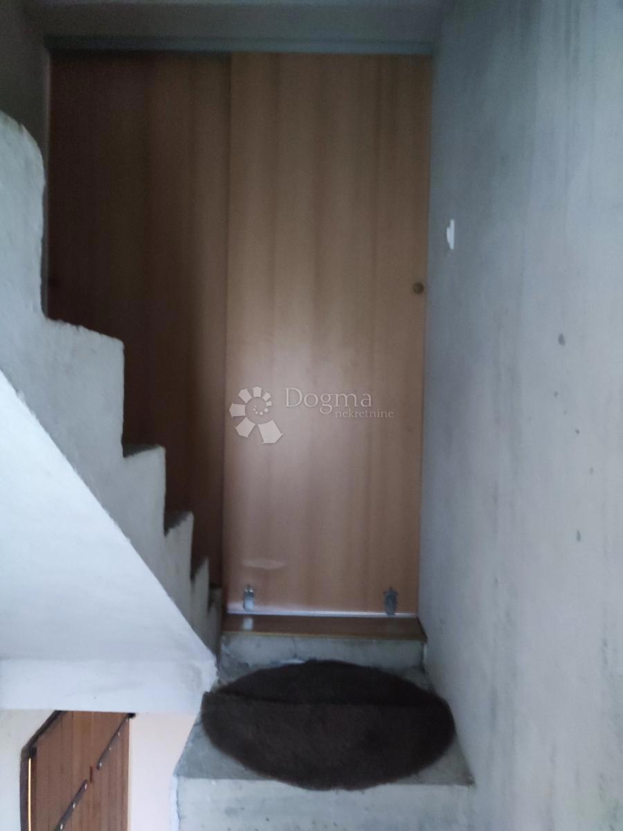 Casa Gornje Vratno, Cestica, 166,58m2