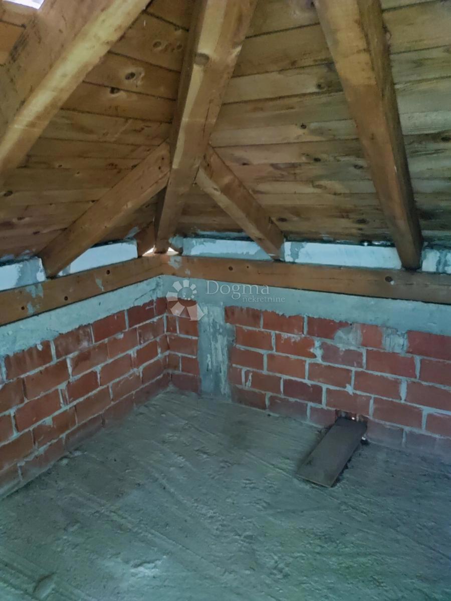 Casa Gornje Vratno, Cestica, 166,58m2