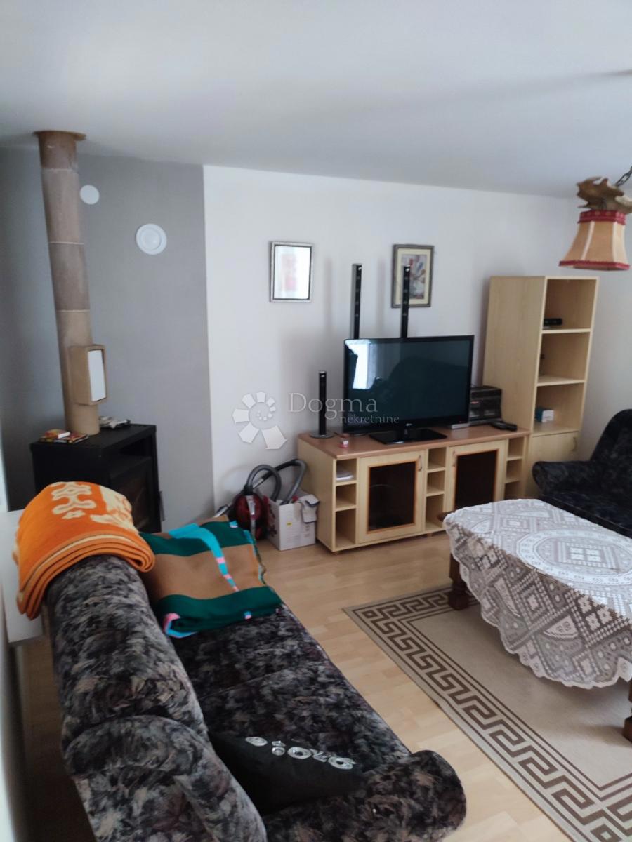 Casa Gornje Vratno, Cestica, 166,58m2