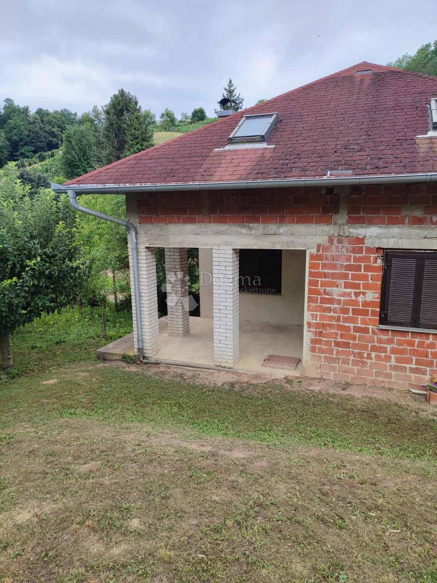 Casa Gornje Vratno, Cestica, 166,58m2