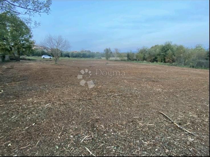 Terreno edificabile Rakalj, Marčana, 1.540m2