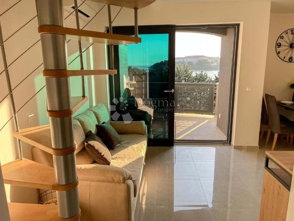 Appartamento con due camere da letto a Pješčana uvala