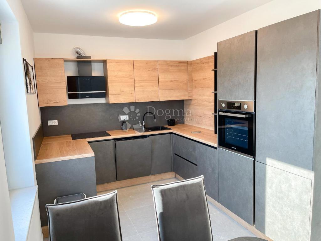 Appartamento con due camere da letto a Pješčana uvala