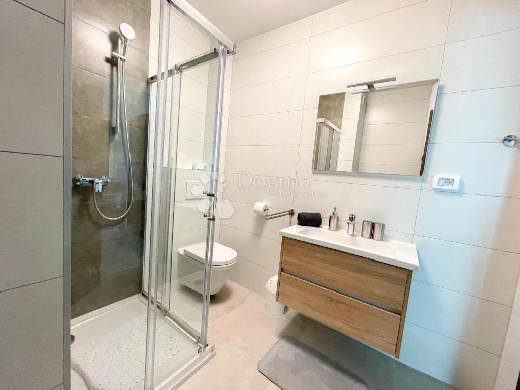 Appartamento con due camere da letto a Pješčana uvala