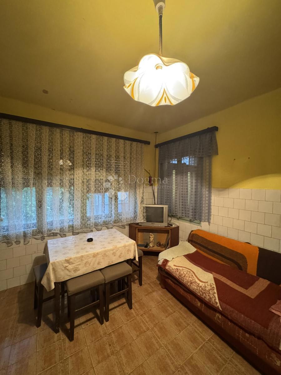 Casa Kobasičari, Kapela, 220m2