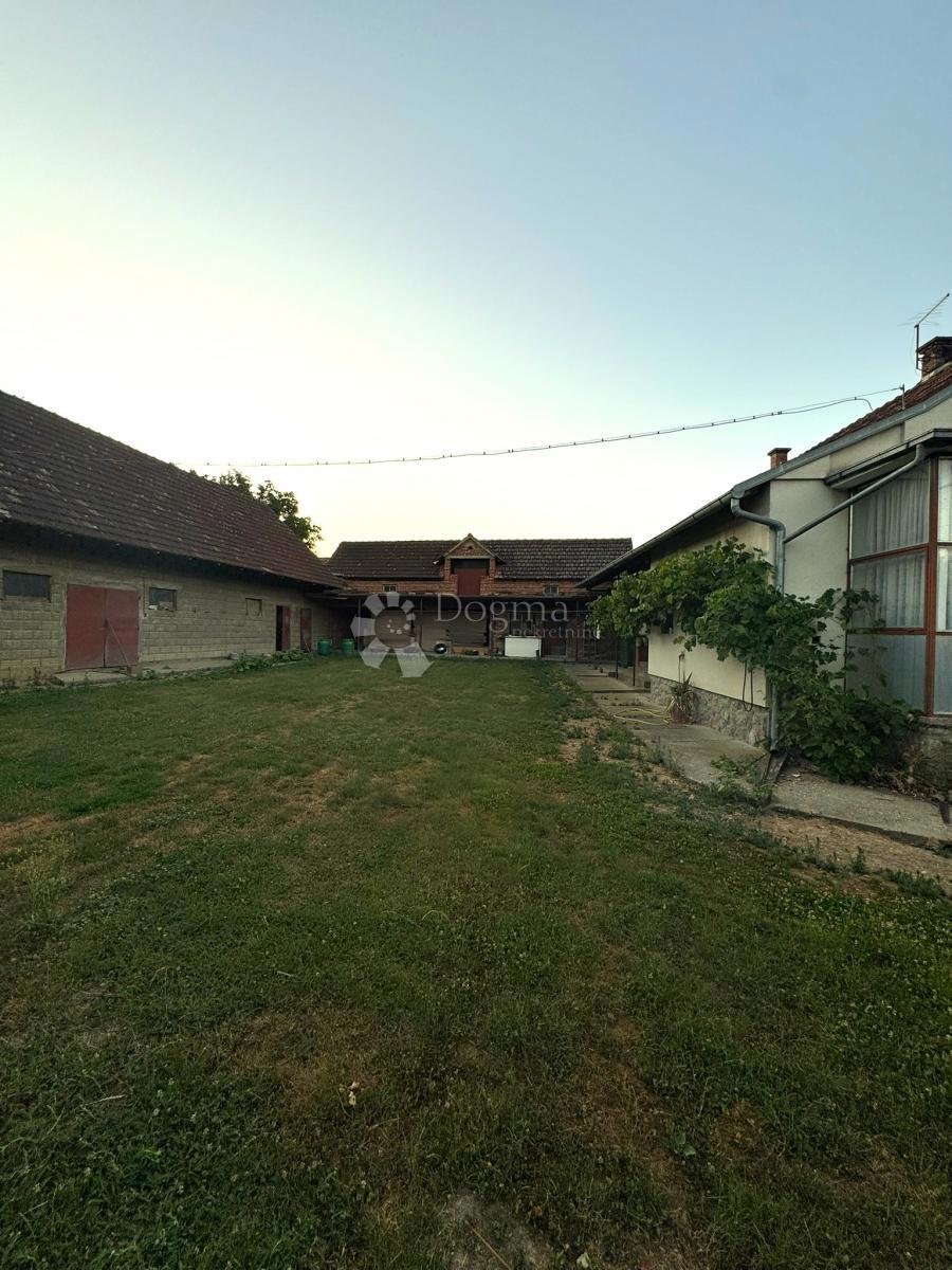 Casa Kobasičari, Kapela, 220m2