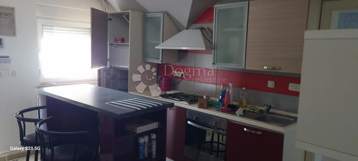 Casa Borovo Naselje, Vukovar, 270m2